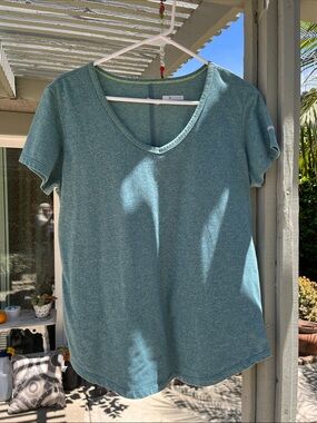 Columbia Sage l V-Neck Short Sleeve Active Tee Size XL